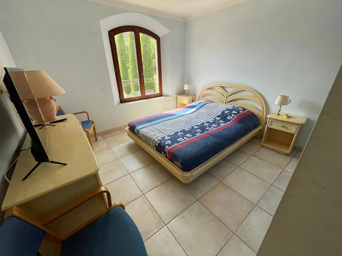 Guest house Bastide Du Defends Hotel Pertuis